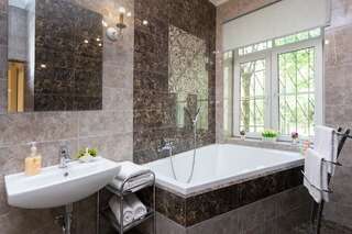 Апартаменты Apartments Ploshcha Peramogi Минск Семейный номер с ванной-20